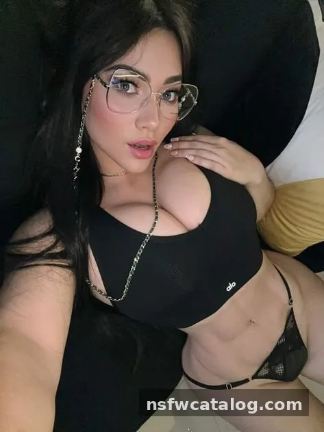 Big Natural Tits & Busty Beauty