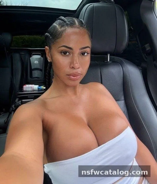 Big Natural Tits & Home Nudes